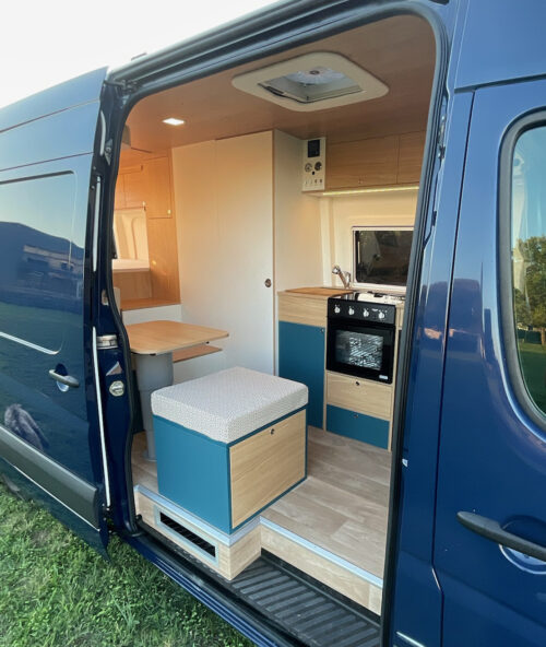mercedes sprinter aménagé surmesure pour deux