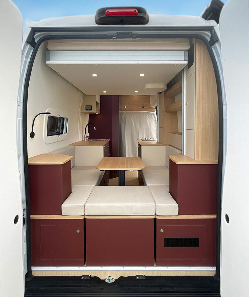 fourgon aménagé sur-mesure lit pavillon électrique boser, ducato, jumper