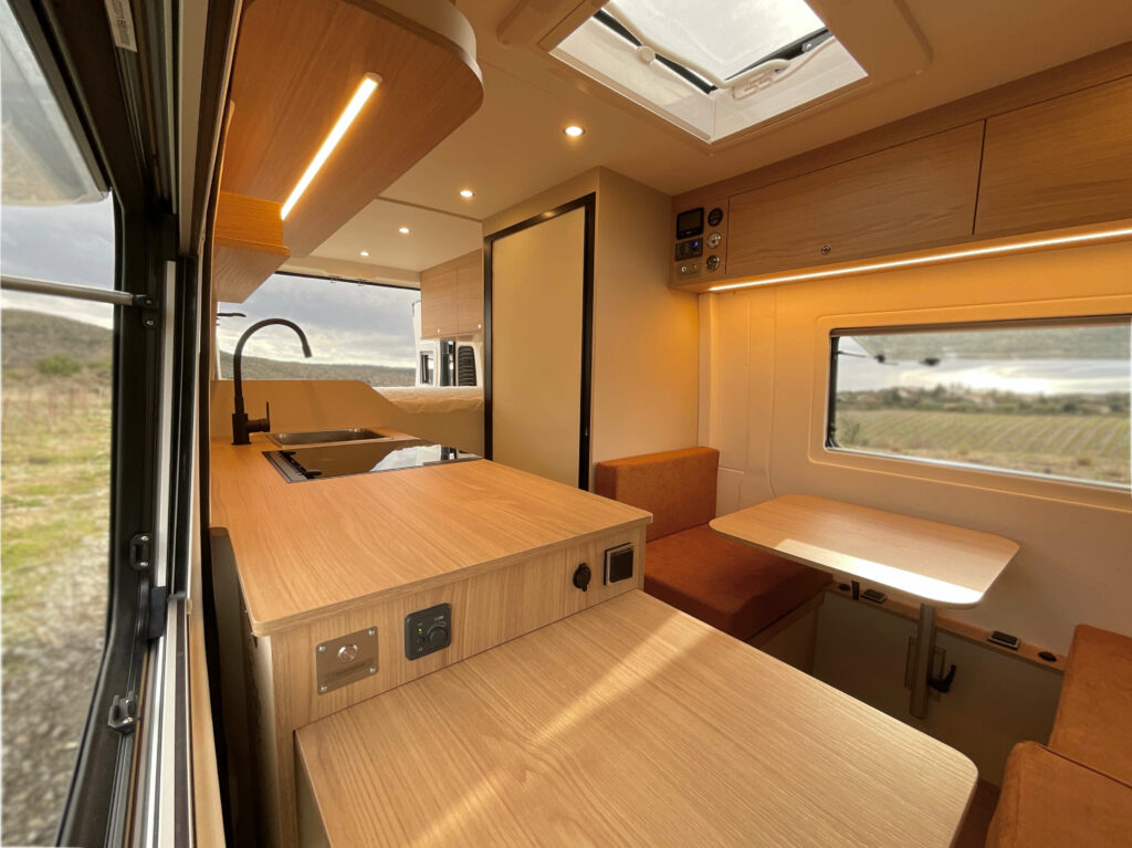 aménagement fourgon sur-mesure ardeche auvergne rhone alpes ducato l4h2 qualité haut de gamme