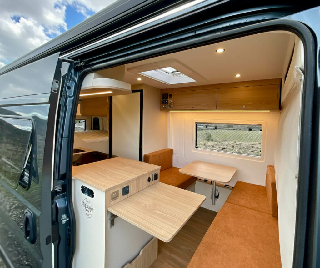 aménagement fourgon sur-mesure ardeche auvergne rhone alpes ducato l4h2 télétravail en van