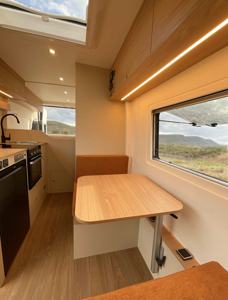 aménagement fourgon sur-mesure ardeche auvergne rhone alpes ducato l4h2 qualité haut de gamme