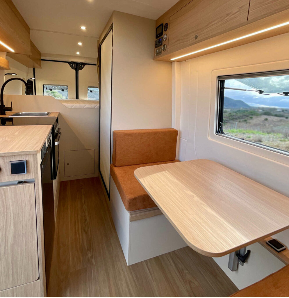 aménagement fourgon sur-mesure ardeche auvergne rhone alpes ducato boxer jumper l4h2 sanitaire salle de bain